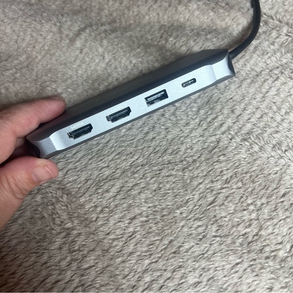 Falwedi USB C Docking Station - Picture 2 of 6